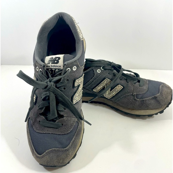 New Balance Shoes - New Balance Women’s Shimmery Gray Tennis Shoes Sneakers Rugged Trail Size 7.5
